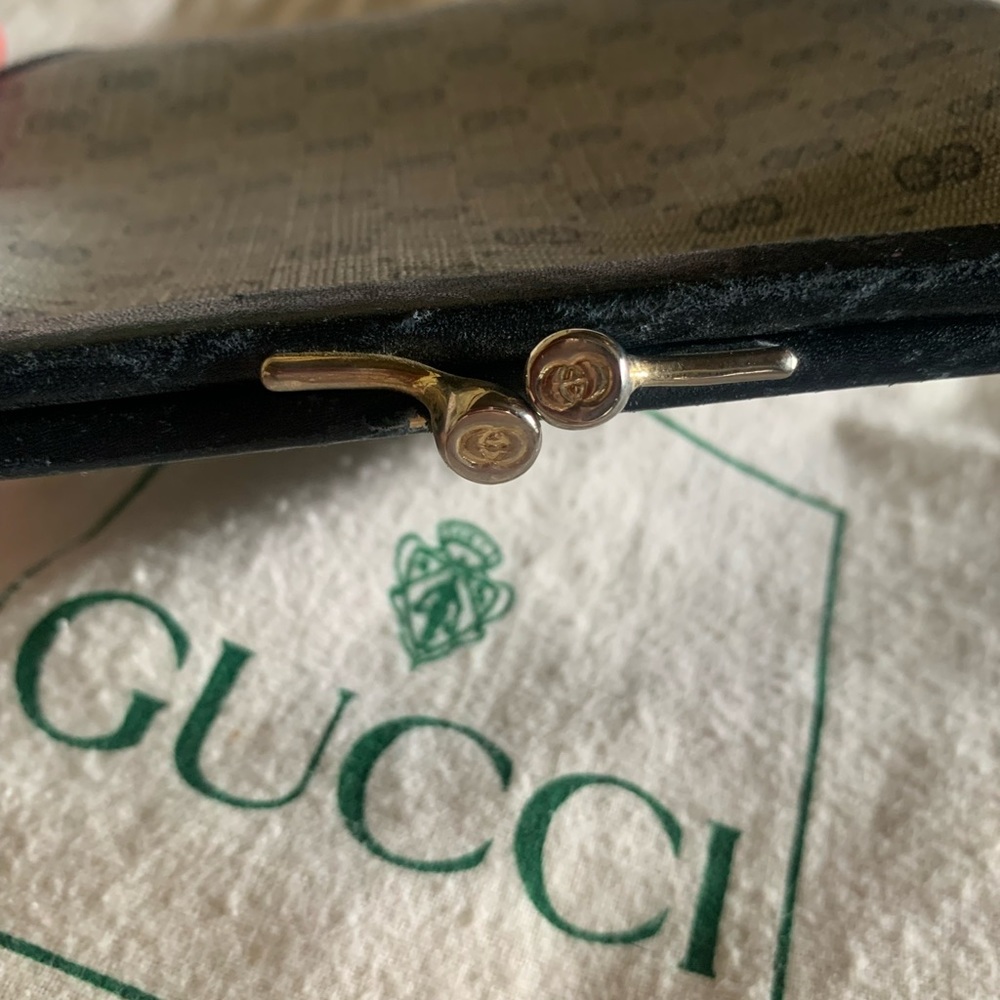 SOLD SOLD Gucci Vintage cosmetic or coin/money bag.SOLD SOLD